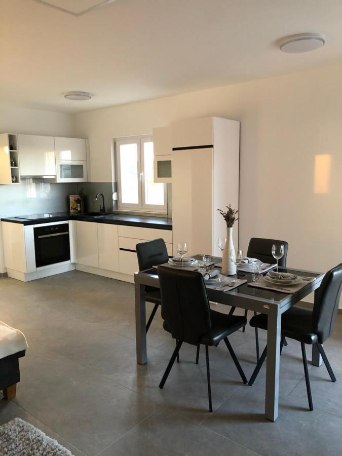 Apartments Villa Prima Privlaka  Luaran gambar